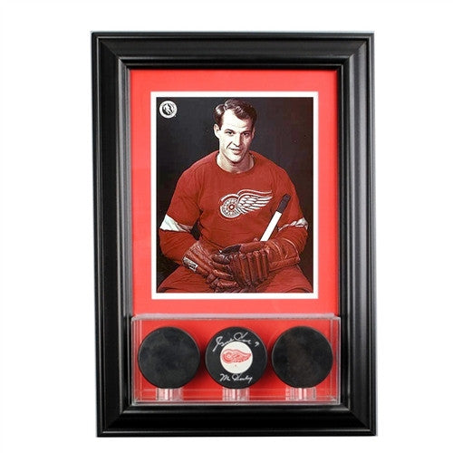 Wall Mounted Triple Puck Display Case and 8x10 Photo Game Day Treasures Wall Mounted Triple Puck Display Case and 8x10 Photo Game Day Treasures